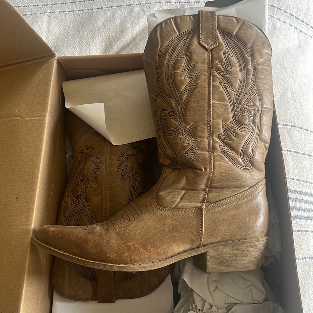 Matisse tan gaucho boots